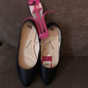 Black flats pointed toe